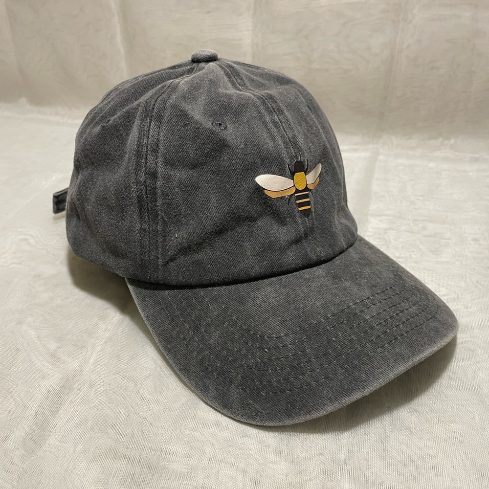 Gray Denham Fashion Cap with Embroidered Bee, Boutiqu Brand, NWOT